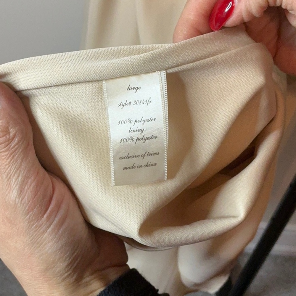 Elegant Cream Halter Dress Alya - Picture 4 of 5